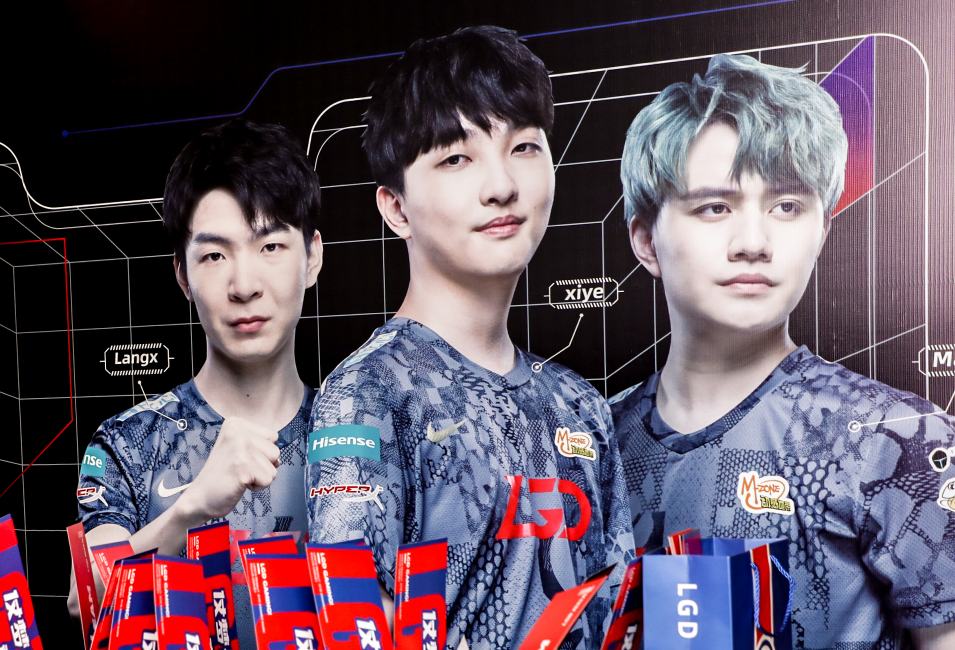 员们在场上 员们在场上